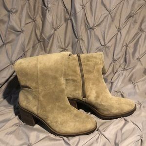 Knee high suede Lucky boots size women’s 8